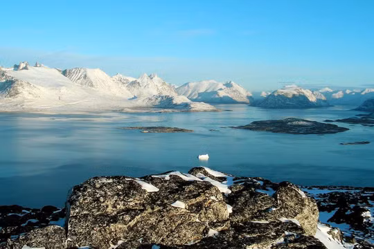 Đảo Greenland, lãnh thổ tự trị của Đan Mạch ở Bắc Cực, vùng đất ông Trump muốn mua