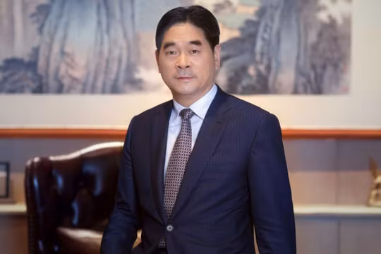 Kẻ bệnh hoạn, quỷ râu xanh, tỷ phú Vương Chấn Hoa