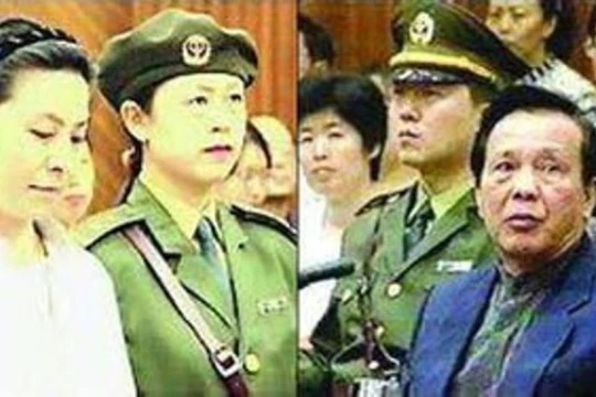 Nguyên Phó Chủ tịch Quốc hội Trung Quốc Thành Khắc Kiệt và người tình Lý Bình bị đưa ra xét xử trước pháp luật. 