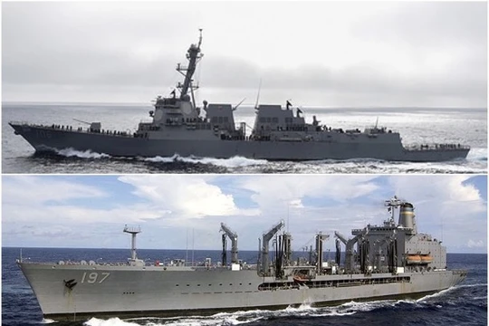 Hai tàu USS Stockdale, DDG-106 (trên) và USNS Pecos, T-AO-197 (dưới) đã đi xuyên eo biển Đài Loan hôm 28.11