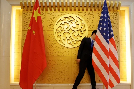 Hành động cứng rắn của Mỹ ngay trước vòng đàm phán thương mại khiến Trung Quốc rất tức giận, dự tính đáp trả. Ảnh: Đa Chiều.