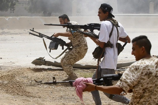 Lực lượng GNA và LNA ở Lybia tàn sát lẫn nhau bằng vũ khí do các thế lực bên ngoài hỗ trợ.