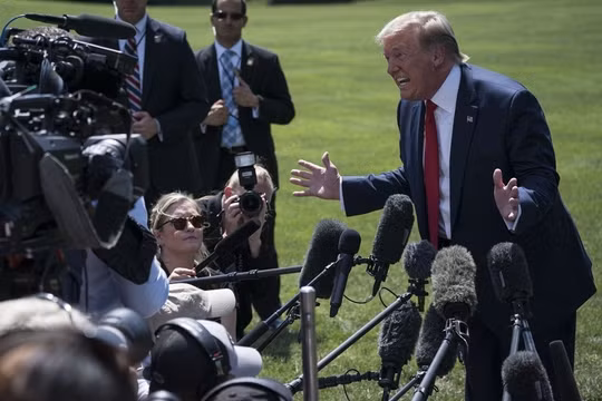 Ông Trump không hài lòng với tiến triển chậm chạp của cuộc đàm phán thương mại, cho rằng Trung Quốc có ý định trì hoán đến sau cuộc bầu cử tổng thống 2020. Ảnh: VCG/Đa Chiều