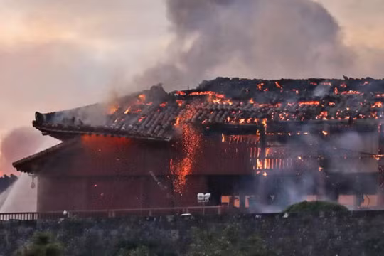 Lâu đài Shuri, Di sản văn hóa thế giới, "Quốc bảo" của Nhật Bản ở Okinawa bị thiêu rụi sáng 31/10.