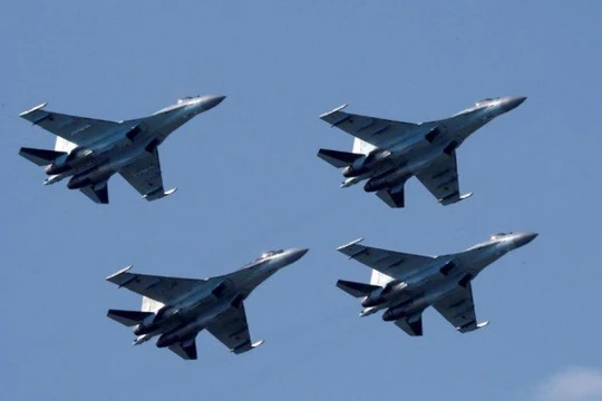 Sự giao lưu,hợp tác quân sự Mỹ - Trung đang có nguy cơ tan vỡ do việc Mỹ trừng phạt việc mua máy bay Su-35 và tên lửa phòng không S-400 của Nga