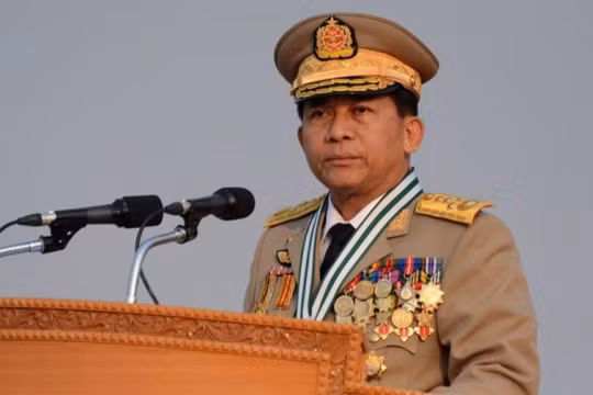 Thống tướng Min Aung Hlaing - Tổng tư lệnh quân đội Myanmar vừa bị Facebook xóa trang facebook cá nhân