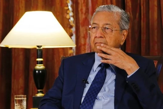 Ông Mahathir Mohamad có những tuyên bố cứng rắn với Trung Quốc ngay trước chuyến thăm Bắc Kinh 