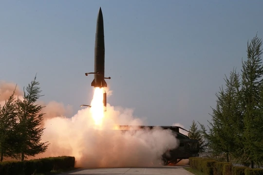 Hành động phóng tên lửa sáng 25/7 của Triều Tiên được cho là phản ứng lại việc Mỹ và Hàn Quốc chuẩn bị tập trận