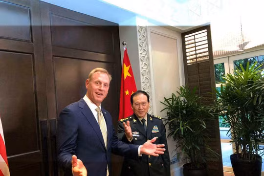 Ngày 31.5, hai ông Patrick Shanahan và Ngụy Phượng Hòa đã gặp nhau trước khi đăng đàn phát biểu tại Đối thoại Shangri-La.
