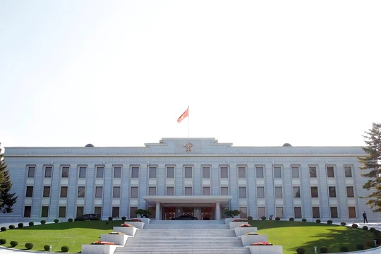 Trụ sở Đảng Lao động Triều Tiên là nơi chưa bao giờ mở cửa với bên ngoài nên mang màu sắc thần bí.. Nơi đây đã diễn ra cuộc hội đàm giữa nhà lãnh đạo Kim Jong Un và Tổng thống Hàn Quốc Moon Jae In 