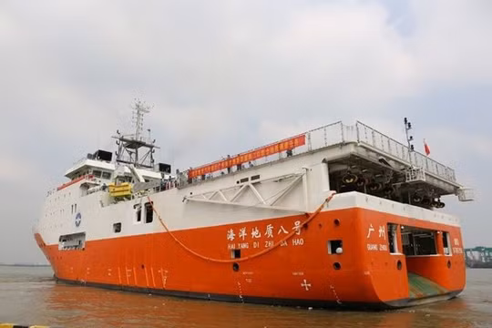 Chiếc "Địa chất biển - 8" của Trung Quốc hoạt động trái phép dài ngày trong vùng đặc quyền kinh tế và thềm lục địa của Việt Nam.