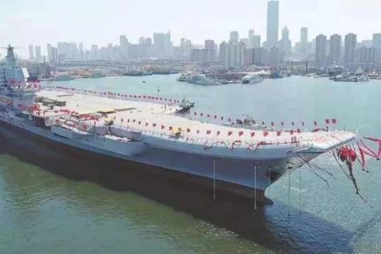 Tàu Sơn Đông được chính thức đưa vào biên chế của Hải quân Trung Quốc hôm 17/12.