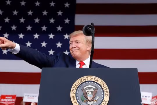 Tổng thống Mỹ Donald Trump bác bỏ việc ông đã đồng ý hủy bỏ thuế quan đối với hàng hóa Trung Quốc, nói đó chỉ là suy nghĩ và ước muốn của Trung Quốc.