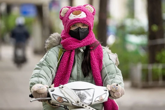 Bắc Bộ sắp chuyển rét, bão Fengshen vào Biển Đông hôm nay