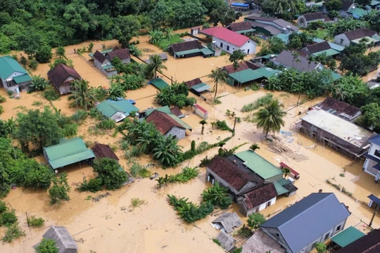 Nghệ An: Mưa lũ khiến hơn 3.000 nhà ngập sâu, hàng nghìn người sơ tán