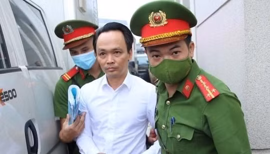 Ông Trịnh Văn Quyết bệnh nặng nhập viện, nguy cơ tử vong cao, xin hoãn tòa