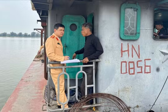 Triệt phá đường dây khai thác cát trái phép, 3 người bị khởi tố