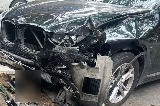 Hà Nội: Cô gái đứt lìa chân sau vụ va chạm với ô tô BMW 