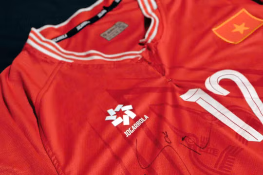 Nguyễn Xuân Son tặng chiếc áo đấu "đặc biệt" ở ASEAN Cup 2024 để đấu giá gây quỹ từ thiện