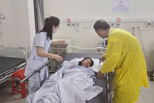 Chuyến du lịch hè thành thảm kịch của gia đình 8 người vụ lật tàu ở Hạ Long