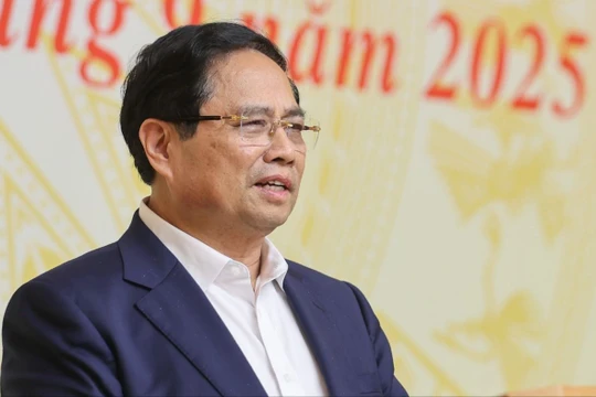 Thủ tướng: Không để có tiền mà không tiêu được