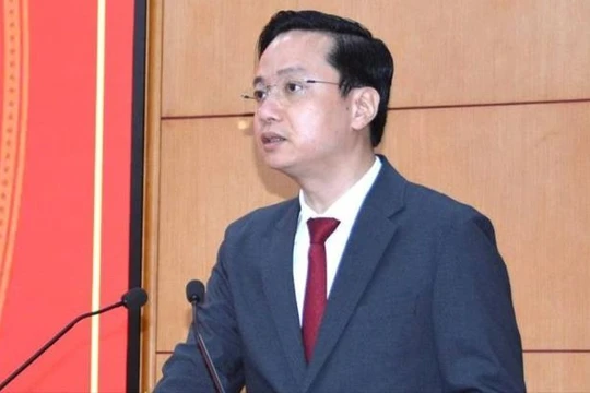 Tiến sĩ kinh tế 45 tuổi giữ chức Chủ tịch UBND tỉnh Cao Bằng