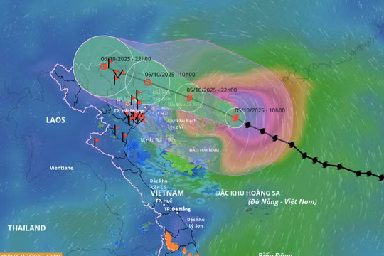 Bão số Matmo đang đạt cường độ mạnh nhất, người dân cần lưu ý điều gì?