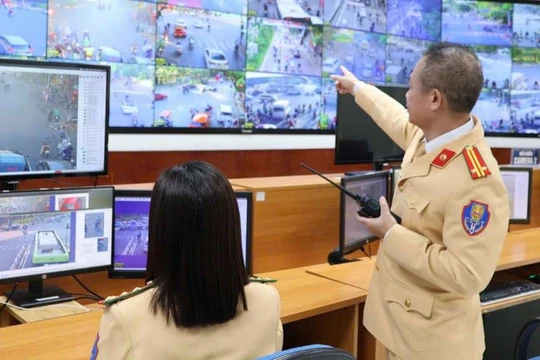 Người dân phản ánh vi phạm giao thông có thể nhận hỗ trợ 5 triệu đồng