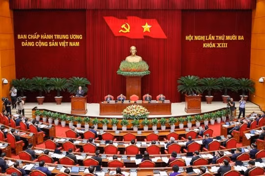 Khai mạc Hội nghị Trung ương 13, giới thiệu nhân sự khóa mới