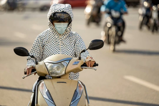 Cảnh báo nắng nóng diện rộng trước kỳ nghỉ lễ 30/4 - 1/5