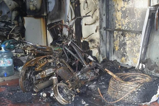4 người tử vong trong vụ cháy nhà ở Hà Nội