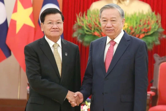 Tổng bí thư Tô Lâm tiếp Tổng bí thư, Chủ tịch nước Lào nhân dịp Lễ mở ký Công ước Hà Nội