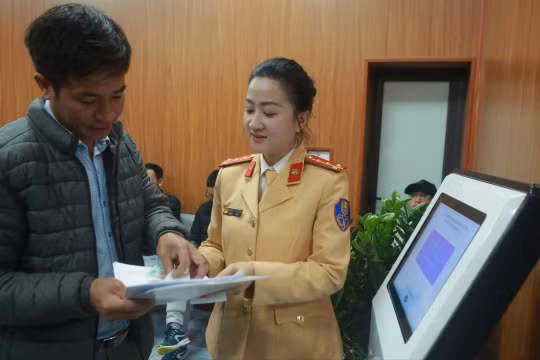 Cục CSGT hướng dẫn nộp phạt "nguội" khi không còn công an cấp huyện