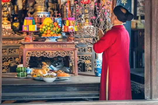 Văn khấn giao thừa Tết Ất Tỵ 2025 và ý nghĩa lễ cúng vào thời khắc trời đất giao hòa