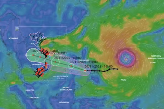 Bão Kalmaegi mạnh cấp 14 tiến vào Biển Đông, miền Trung đối mặt mưa lớn