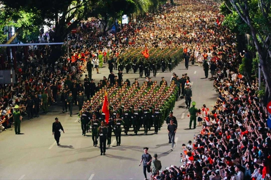 Lộ trình chi tiết, những điều cần biết giúp người dân xem sơ duyệt diễu binh thuận tiện