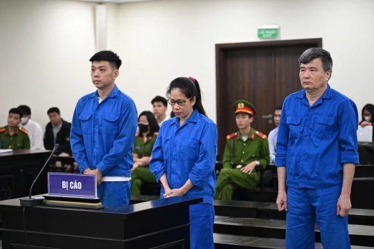 Cựu Vụ phó Bộ Công Thương hầu tòa vì nhận hối lộ 14 tỷ đồng: VKS đề nghị mức án