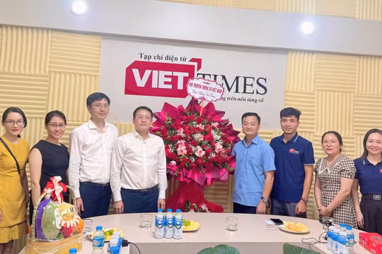Lãnh đạo Hội truyền thông số Việt Nam thăm, chúc mừng Tạp chí điện tử VietTimes