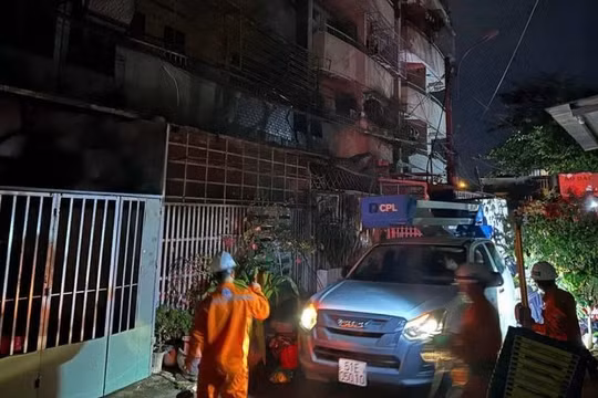 Vụ cháy chung cư 8 người tử vong: Yêu cầu Bộ Công an điều tra nguyên nhân vụ cháy 