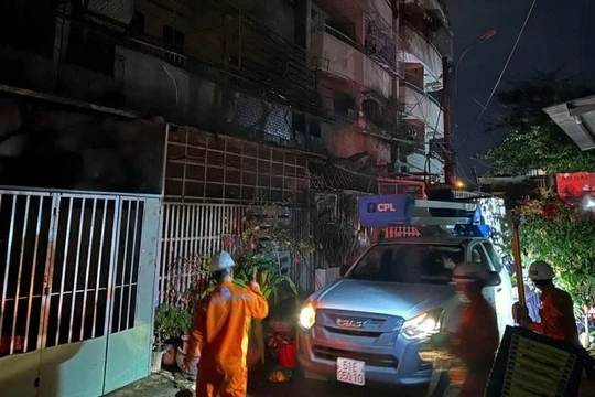 Vụ cháy chung cư 8 người tử vong: Yêu cầu Bộ Công an điều tra nguyên nhân vụ cháy 