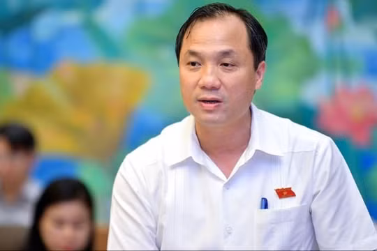 Bí thư Hà Tĩnh Hoàng Trung Dũng làm Tổng biên tập Tạp chí Cộng sản