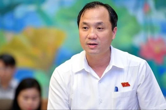 Bí thư Hà Tĩnh Hoàng Trung Dũng làm Tổng biên tập Tạp chí Cộng sản