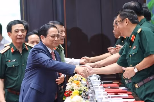 Thủ tướng: Quân đội tiếp tục đẩy mạnh công nghiệp quốc phòng, phát triển KHCN, đổi mới sáng tạo