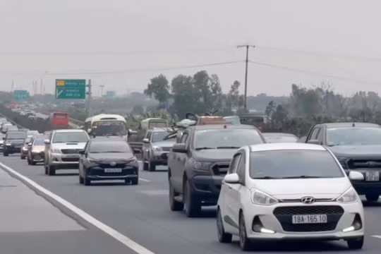 Tai nạn giao thông ngày 29 Tết giảm mạnh, gần 1.900 tài xế vi phạm nồng độ cồn