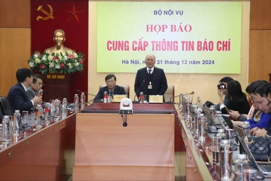 "Hút" người tài vào khu vực công: Phụ cấp tăng thêm 300% kèm chính sách bồi dưỡng hấp dẫn