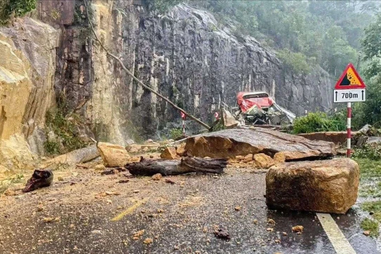 Sạt lở ở đèo Khánh Lê làm 6 người tử vong, 19 người bị thương