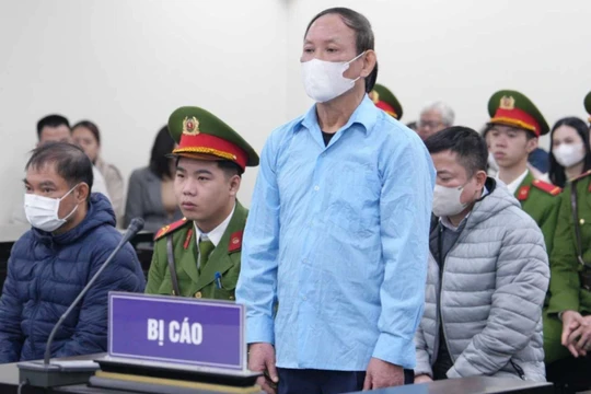 Cựu Chủ tịch NXB Giáo dục nhận hối lộ gần 25 tỷ đồng, lĩnh án 12 năm tù