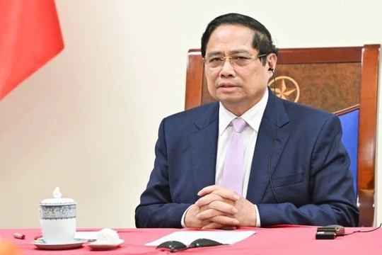 Thủ tướng Phạm Minh Chính điện đàm với Thủ tướng Malaysia Anwar Ibrahim