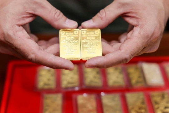 Quốc hội yêu cầu đẩy nhanh tín dụng nhà ở xã hội, nghiên cứu lập sàn giao dịch vàng