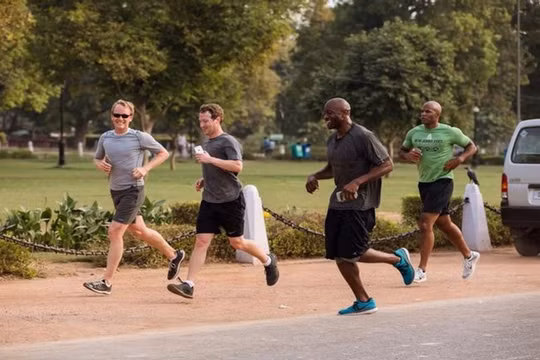 Mark Zuckerberg chạy bộ ở Delhi, Ấn Độ (Ảnh Facebook)